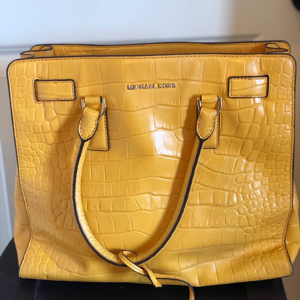 Purse - Picture 2 of 3